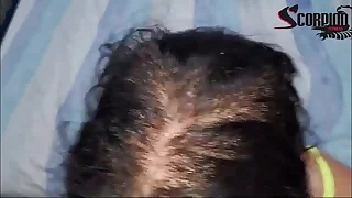 Novinha peluda ,engasgando na pica do negão